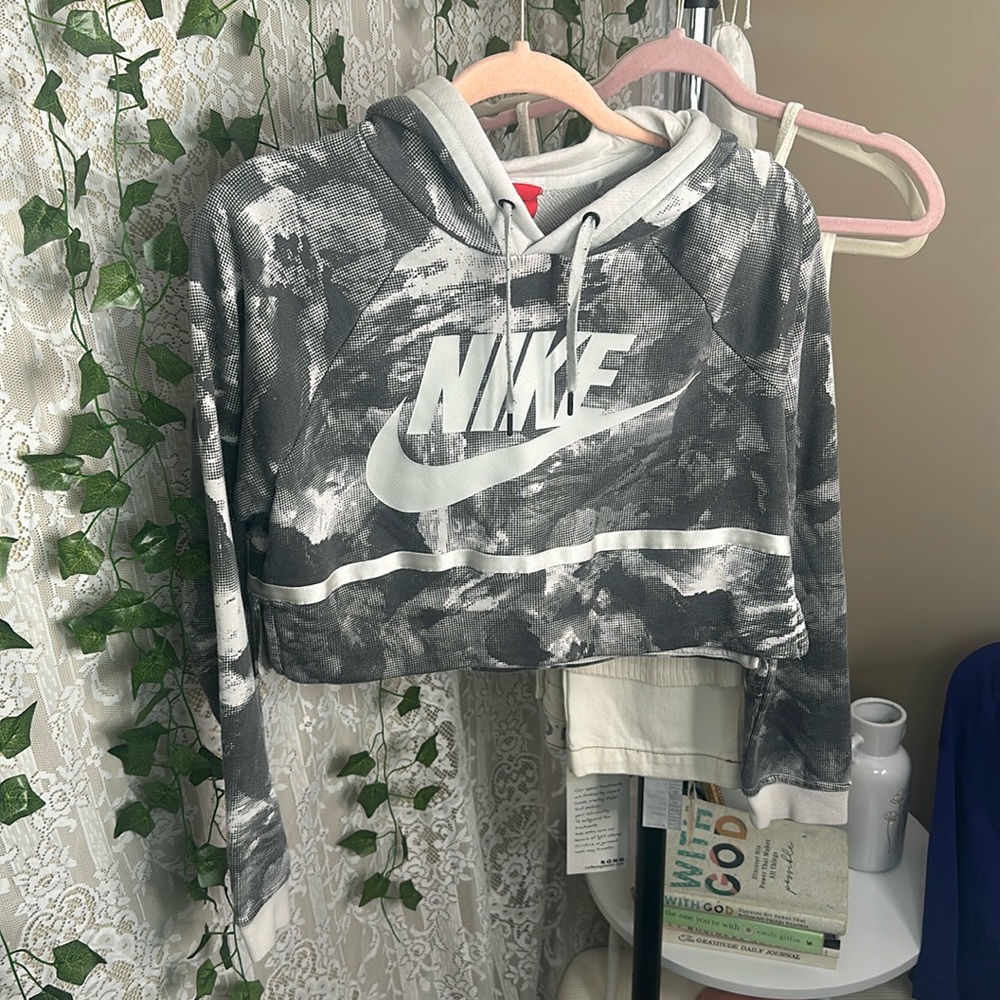 NIKE Hoodie Crop Top